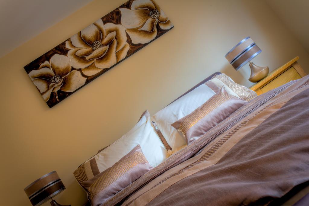 The Lindley Suite - Simple2Let Serviced Apartments Huddersfield Exteriör bild