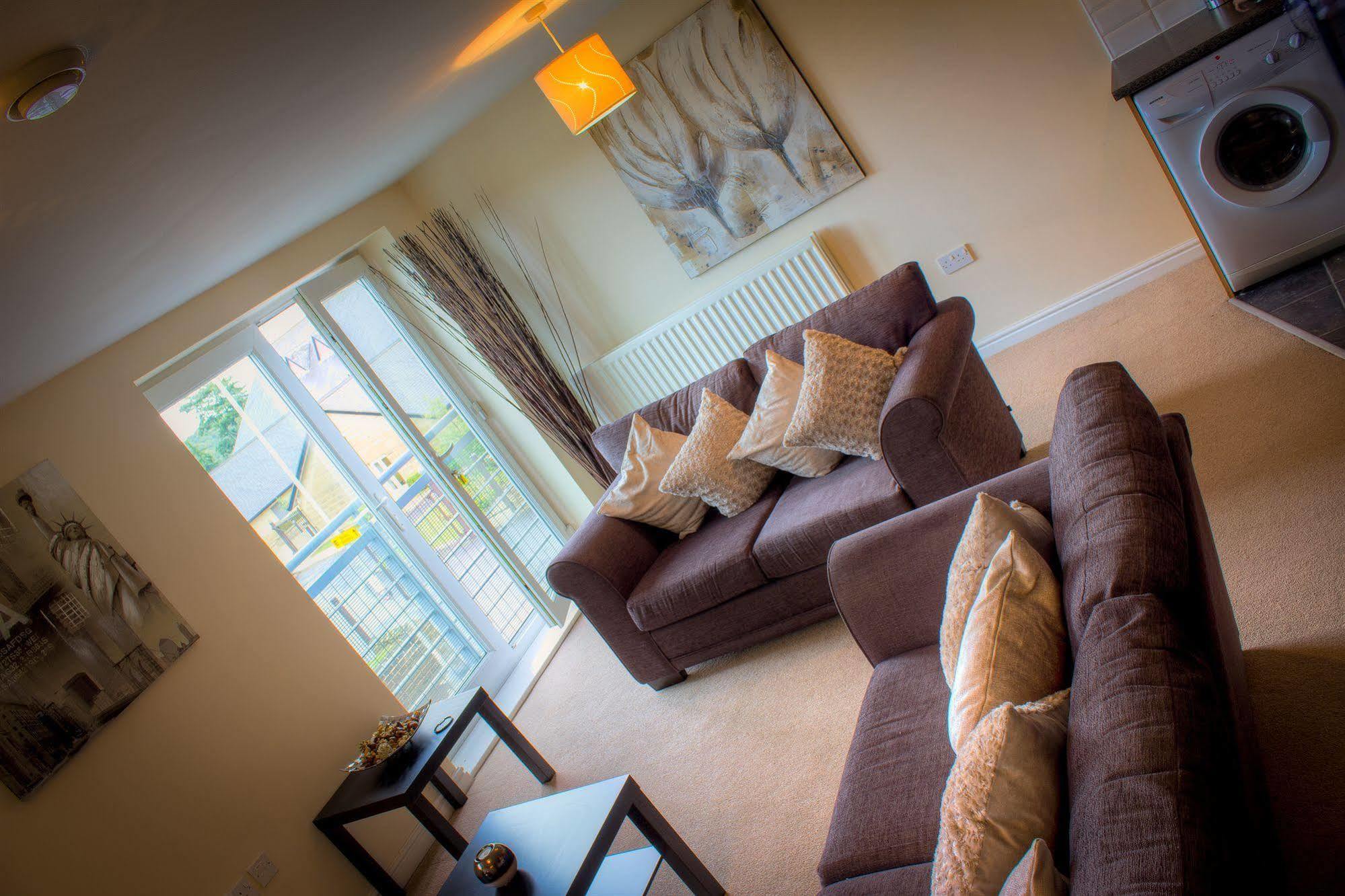 The Lindley Suite - Simple2Let Serviced Apartments Huddersfield Exteriör bild