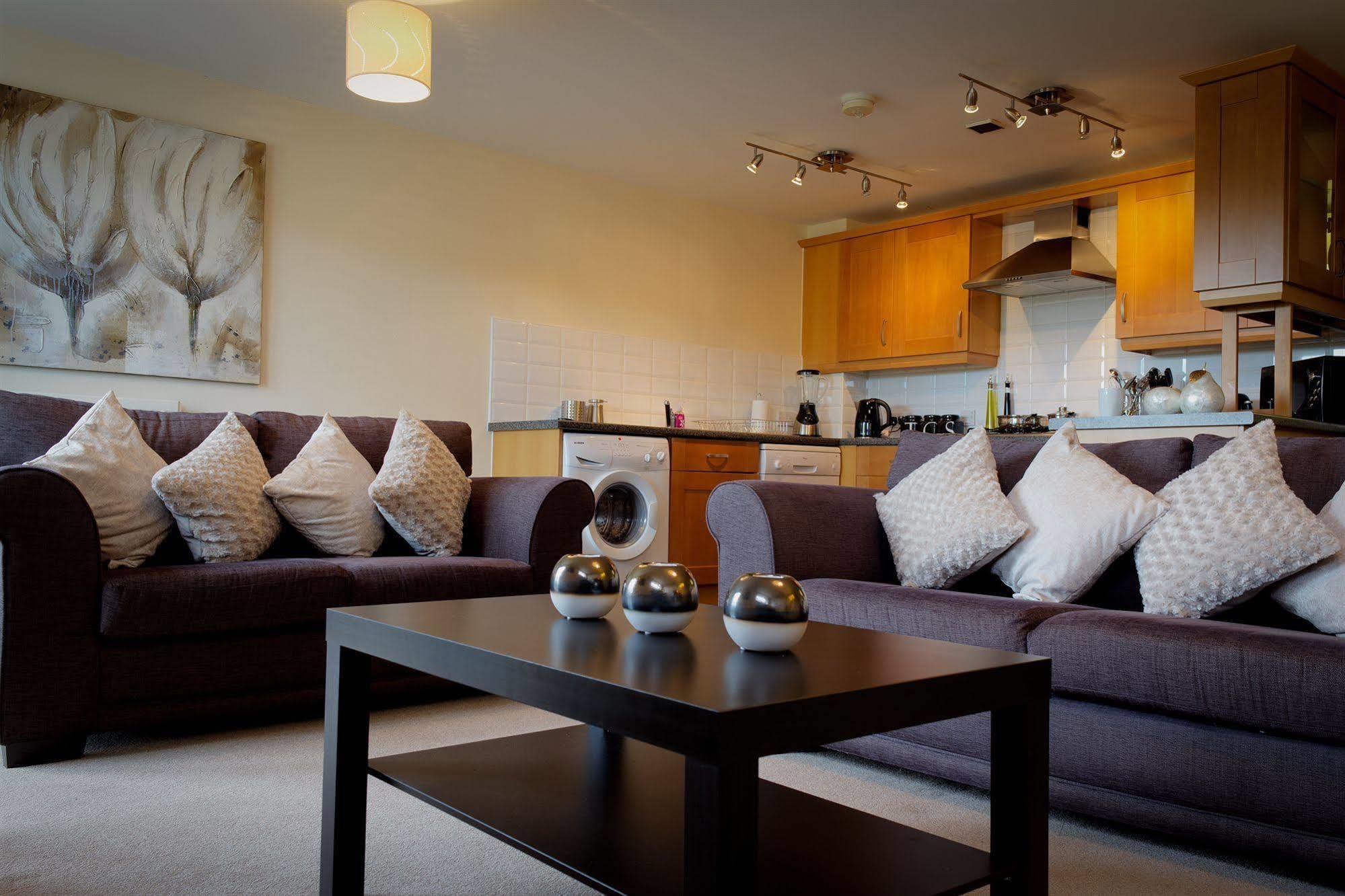 The Lindley Suite - Simple2Let Serviced Apartments Huddersfield Exteriör bild