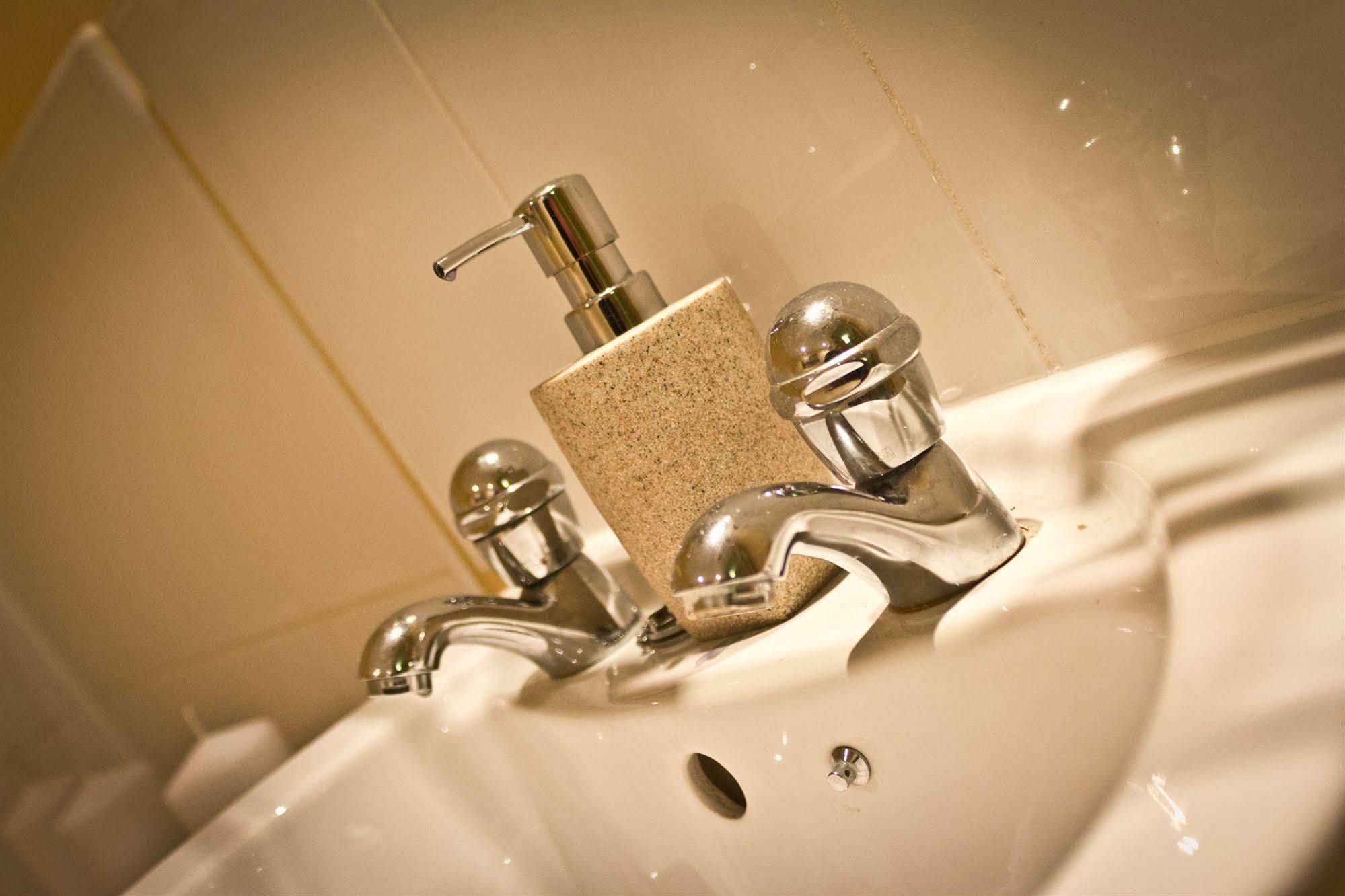 The Lindley Suite - Simple2Let Serviced Apartments Huddersfield Exteriör bild