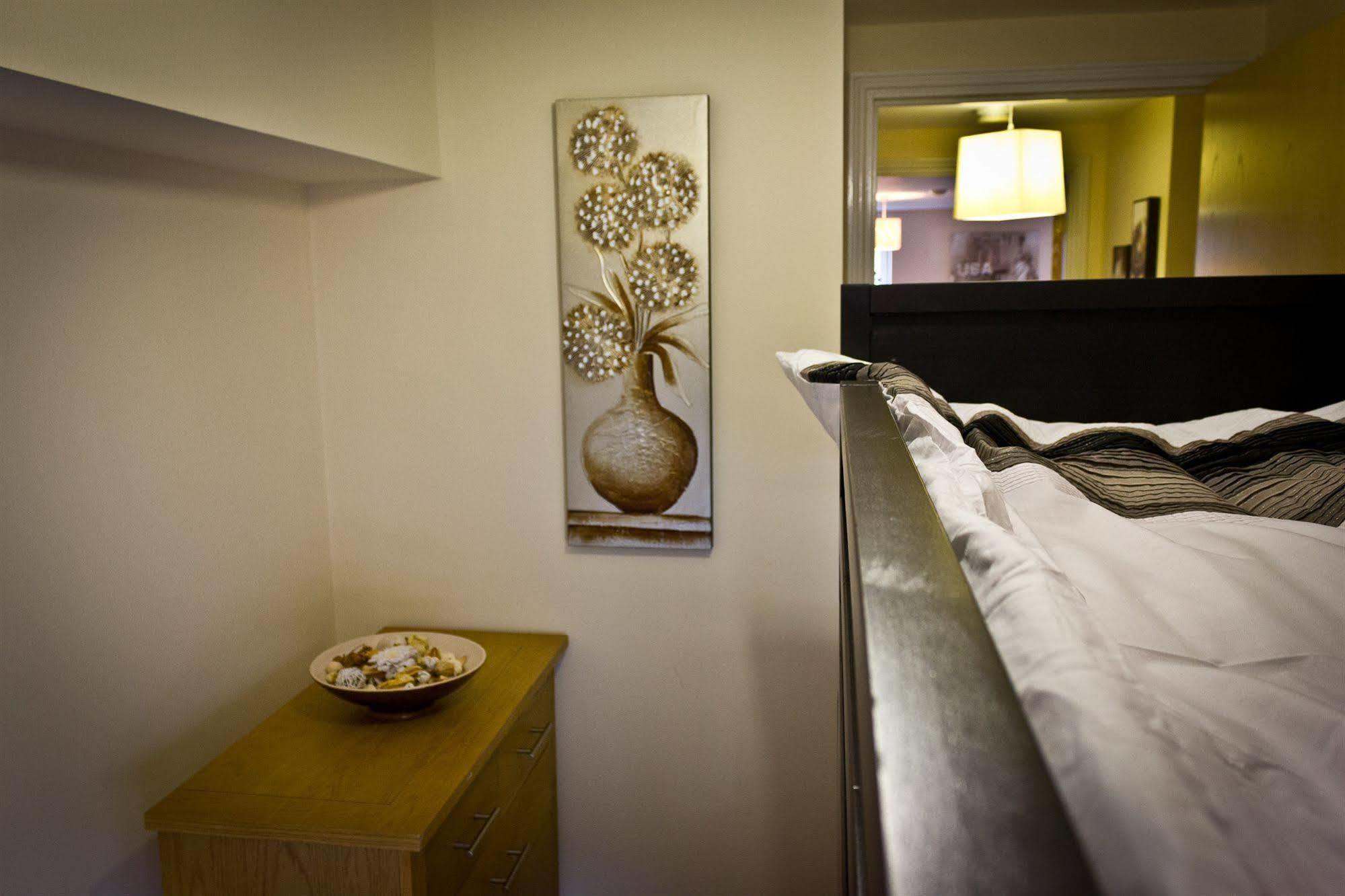 The Lindley Suite - Simple2Let Serviced Apartments Huddersfield Exteriör bild